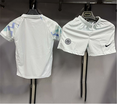 Kit ENFANT INTER MILAN EXTERIEUR 2025/26