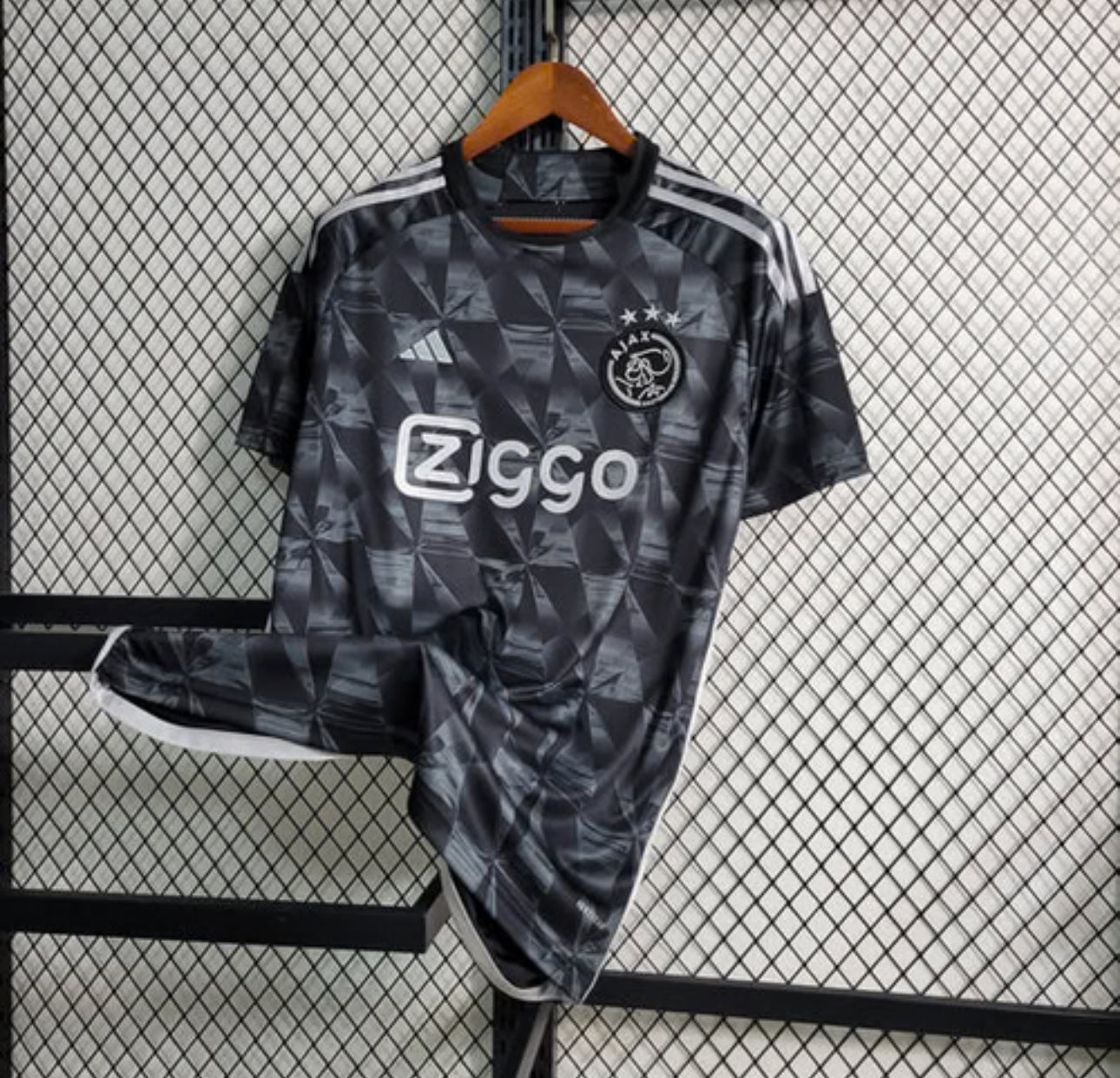 Maillot Ajax saison 2023-2024 édition third noir