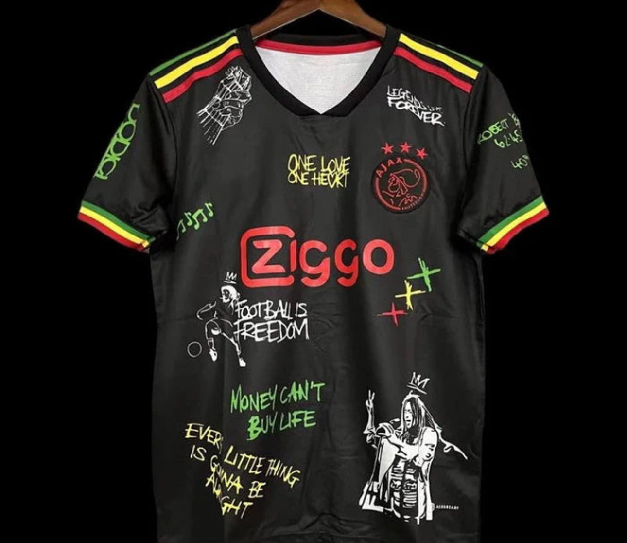 Maillot Ajax saison 2022-2023 édition spéciale One Love