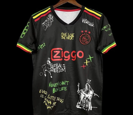 Maillot Ajax saison 2022-2023 édition spéciale One Love