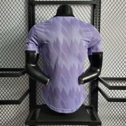 Maillot Real Madrid saison 2022-2023 extérieur away violet